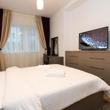 Yan Apartment - Near Mall & Free Private Parking Brașov Exterior foto