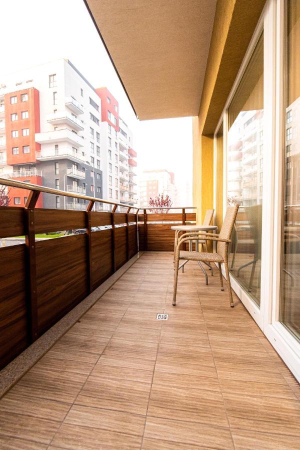 Yan Apartment - Near Mall & Free Private Parking Brașov Exterior foto